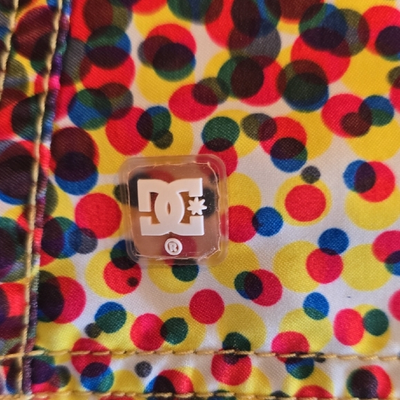 DC Colorful Polka Dot Patterned Apparel - Picture 2 of 9